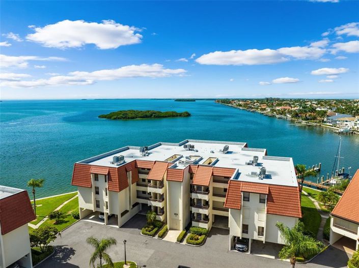 Image No.2-Propriété de 2 chambres à vendre à St. Petersburg