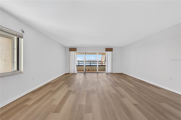 Image No.48-Propriété de 2 chambres à vendre à St. Petersburg