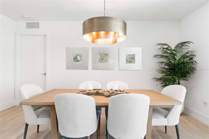 Image No.14-3 Bed Property for sale