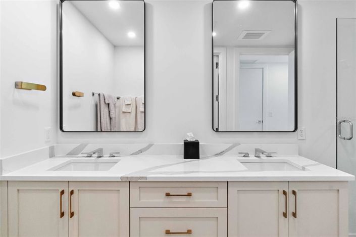 Image No.47-3 Bed Property for sale