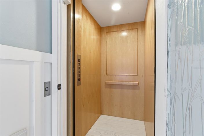 Image No.10-4 Bed Property for sale