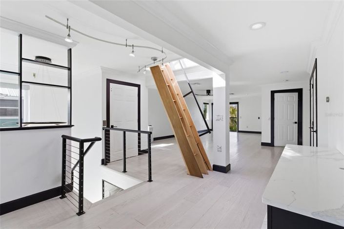 Image No.15-4 Bed Property for sale