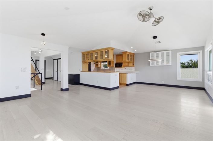 Image No.20-4 Bed Property for sale