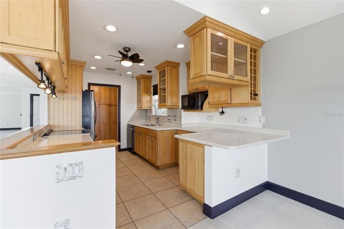 Image No.22-4 Bed Property for sale