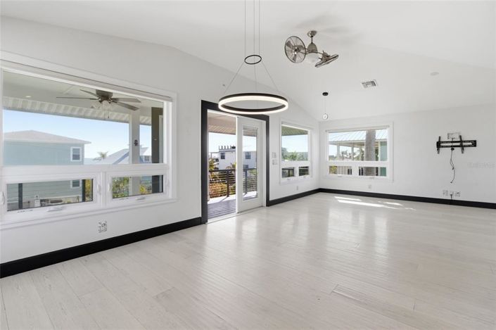 Image No.27-4 Bed Property for sale