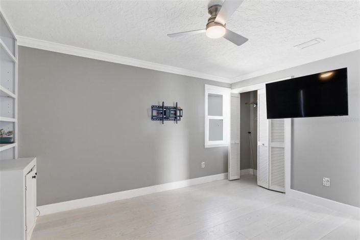 Image No.48-4 Bed Property for sale