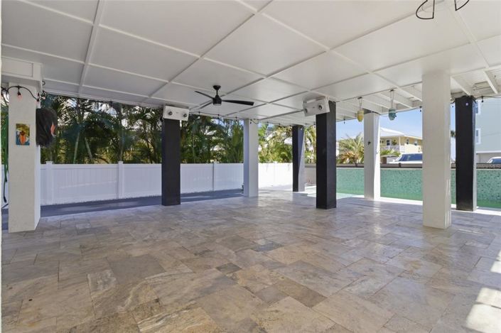 Image No.55-4 Bed Property for sale