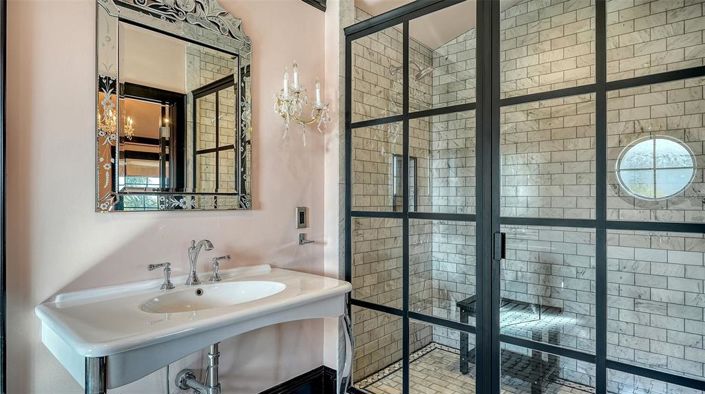 Image No.17-4 Bed Property for sale