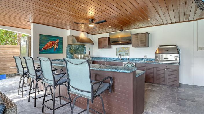 Image No.32-4 Bed Property for sale