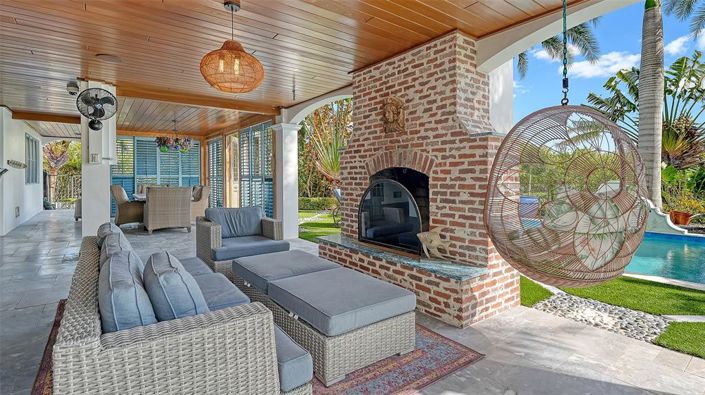 Image No.4-4 Bed Property for sale