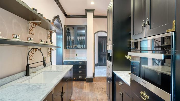 Image No.48-4 Bed Property for sale