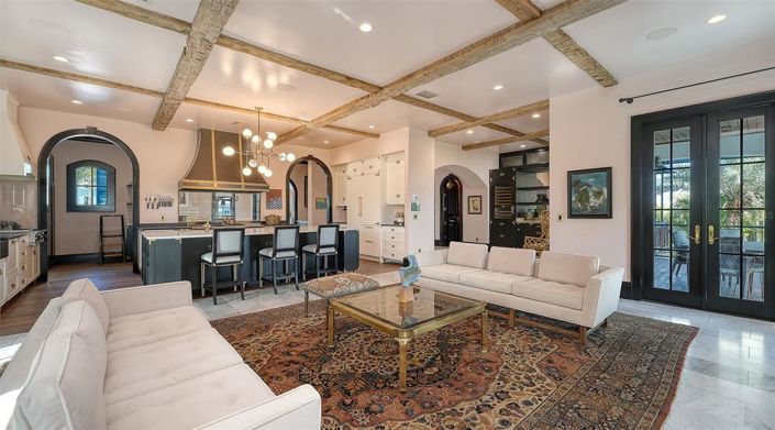 Image No.5-4 Bed Property for sale