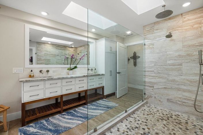 Image No.41-3 Bed Property for sale