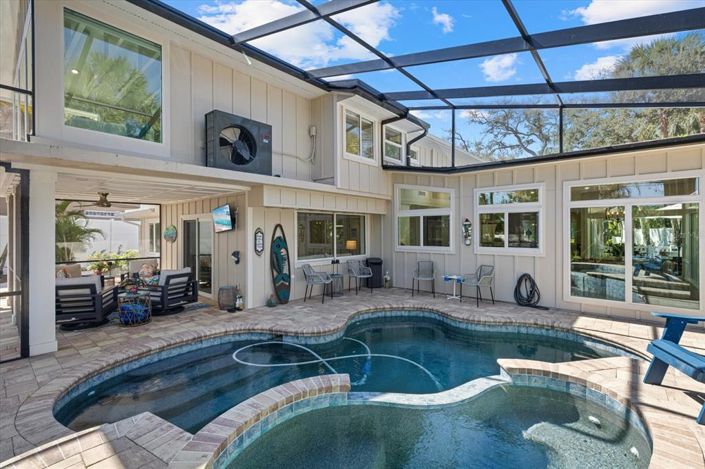 Image No.8-3 Bed Property for sale