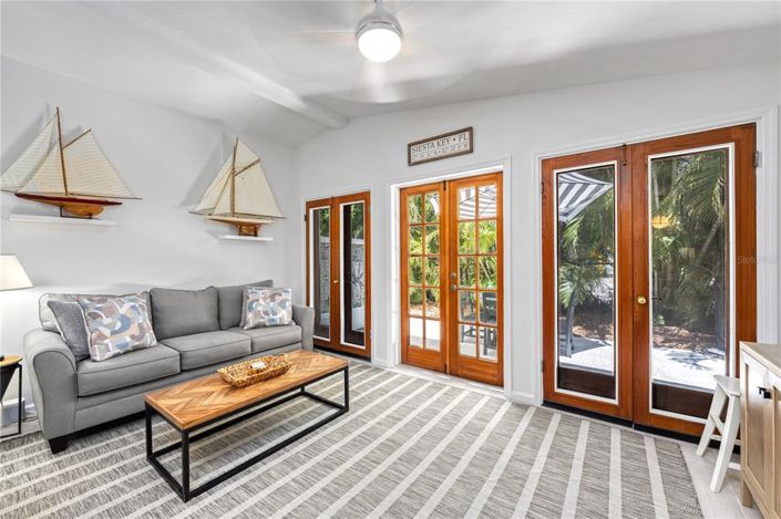 Image No.16-4 Bed Property for sale