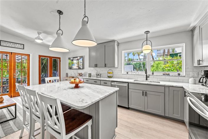 Image No.9-4 Bed Property for sale