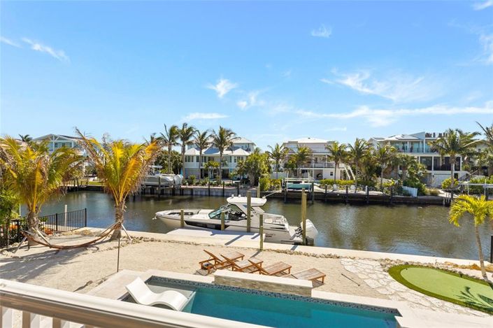 Image No.41-4 Bed Property for sale