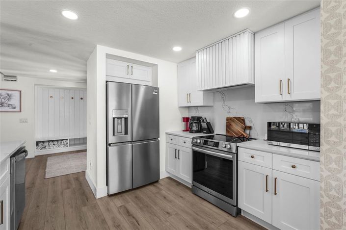 Image No.9-4 Bed Property for sale