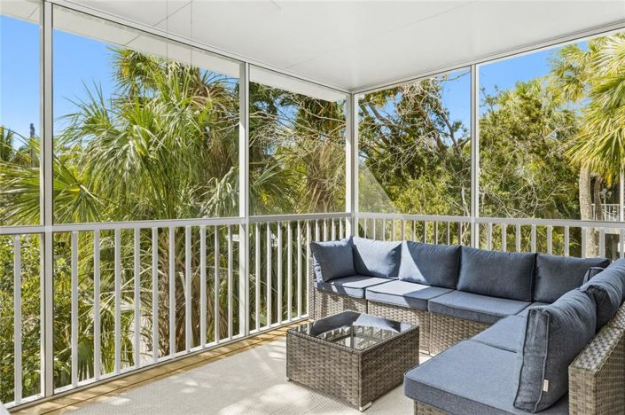 Image No.11-3 Bed Townhouse for sale