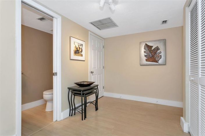 Image No.10-3 Bed Property for sale