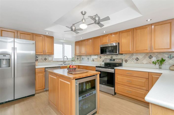 Image No.18-3 Bed Property for sale