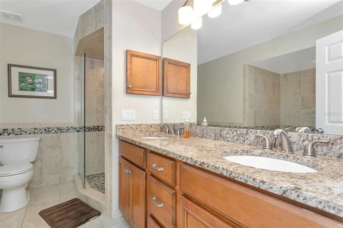 Image No.33-3 Bed Property for sale