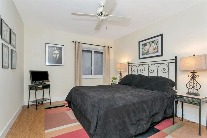 Image No.45-3 Bed Property for sale