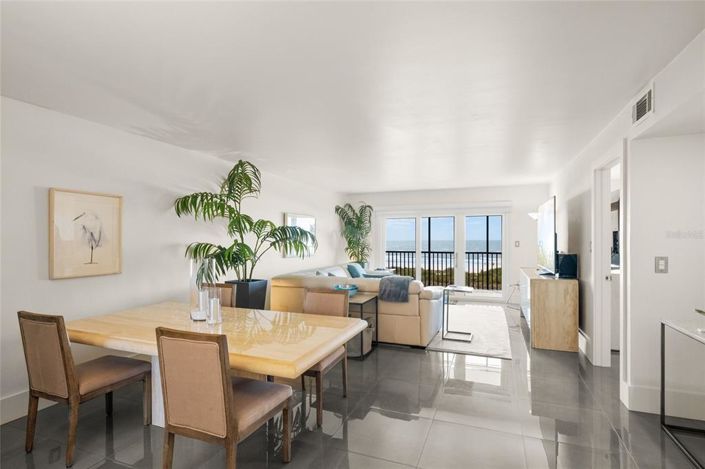 Image No.15-2 Bed Property for sale