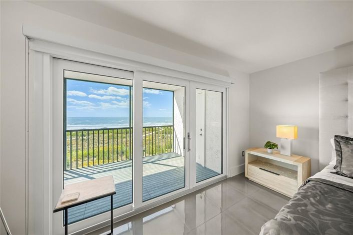 Image No.25-2 Bed Property for sale