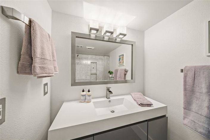 Image No.31-2 Bed Property for sale