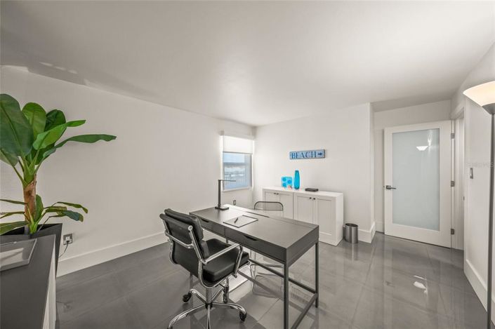 Image No.33-2 Bed Property for sale