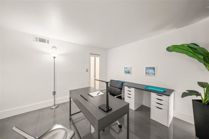 Image No.35-2 Bed Property for sale