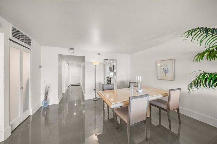 Image No.39-2 Bed Property for sale