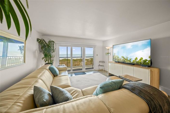 Image No.9-2 Bed Property for sale