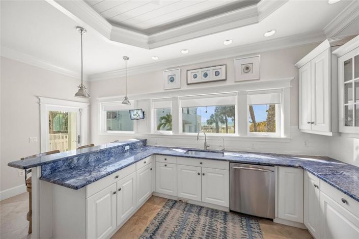 Image No.22-4 Bed Property for sale