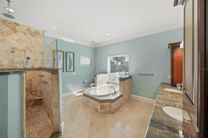 Image No.30-4 Bed Property for sale