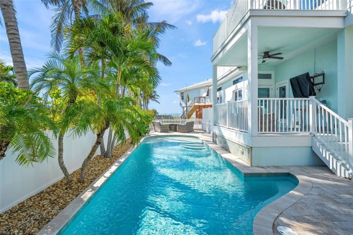 Image No.50-4 Bed Property for sale