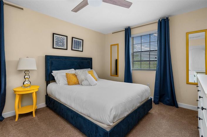 Image No.15-7 Bed Property for sale