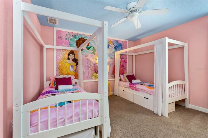 Image No.27-7 Bed Property for sale