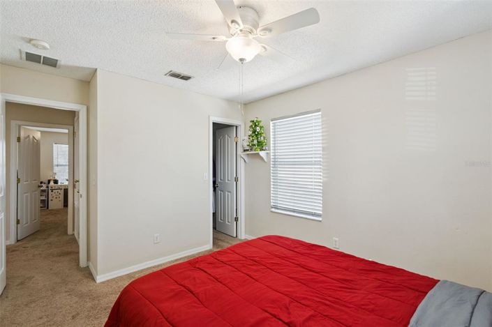 Image No.11-6 Bed Property for sale