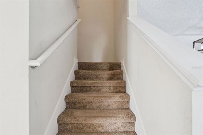 Image No.23-6 Bed Property for sale