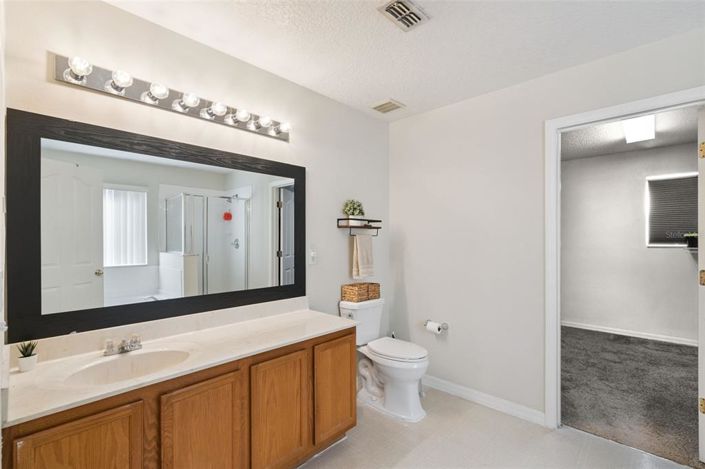 Image No.32-6 Bed Property for sale