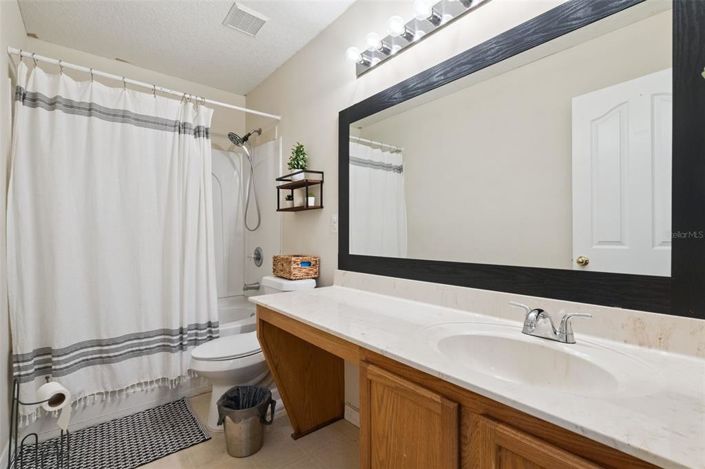 Image No.33-6 Bed Property for sale