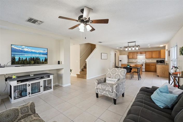 Image No.4-6 Bed Property for sale