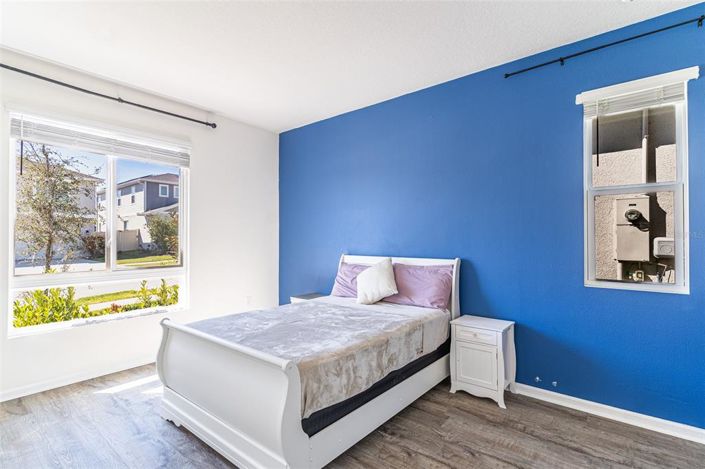 Image No.8-5 Bed Property for sale