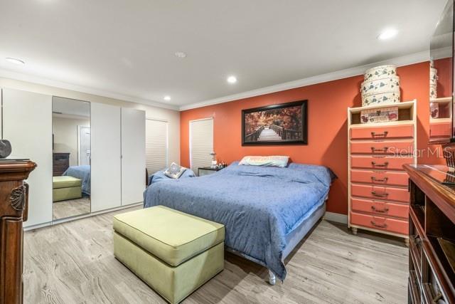 Image No.10-3 Bed Property for sale