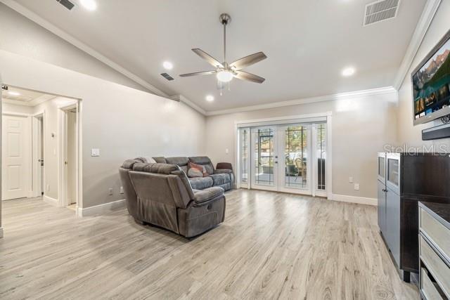 Image No.28-3 Bed Property for sale