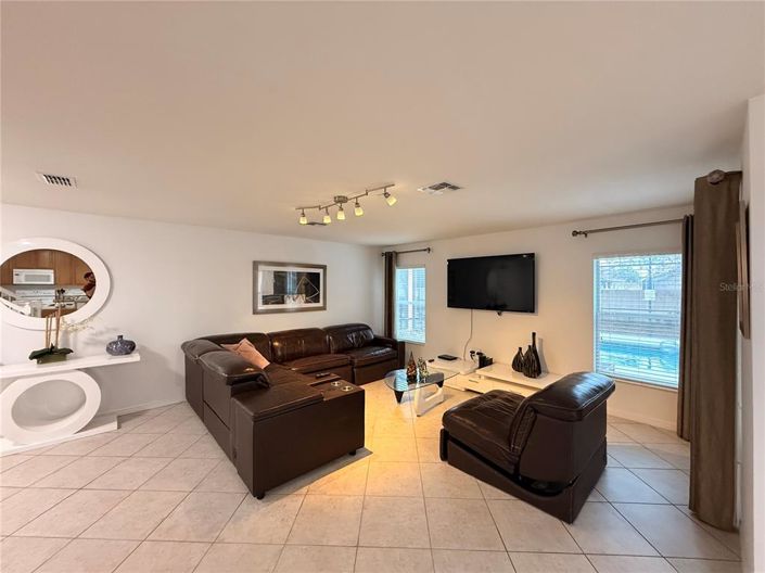 Image No.15-4 Bed Property for sale