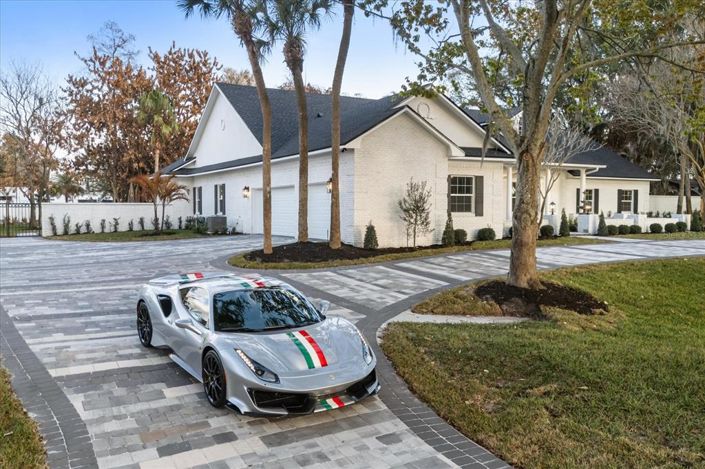 Image No.2-4 Bed Property for sale