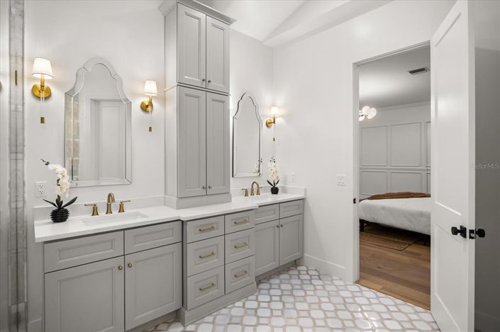 Image No.40-4 Bed Property for sale